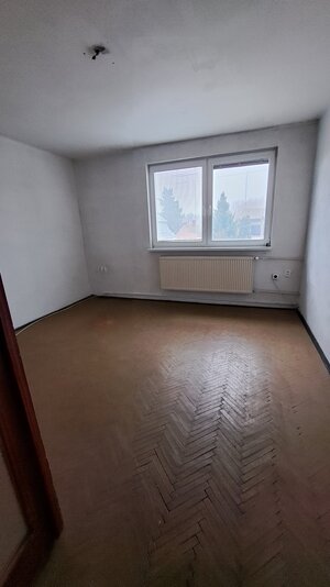 Rodinný dom, 4 bytové jednotky, Kalná nad Hronom (SM-900) — foto 18