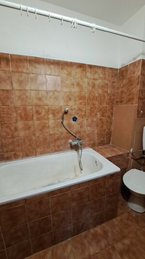 Rodinný dom, 4 bytové jednotky, Kalná nad Hronom (SM-900) — foto 8