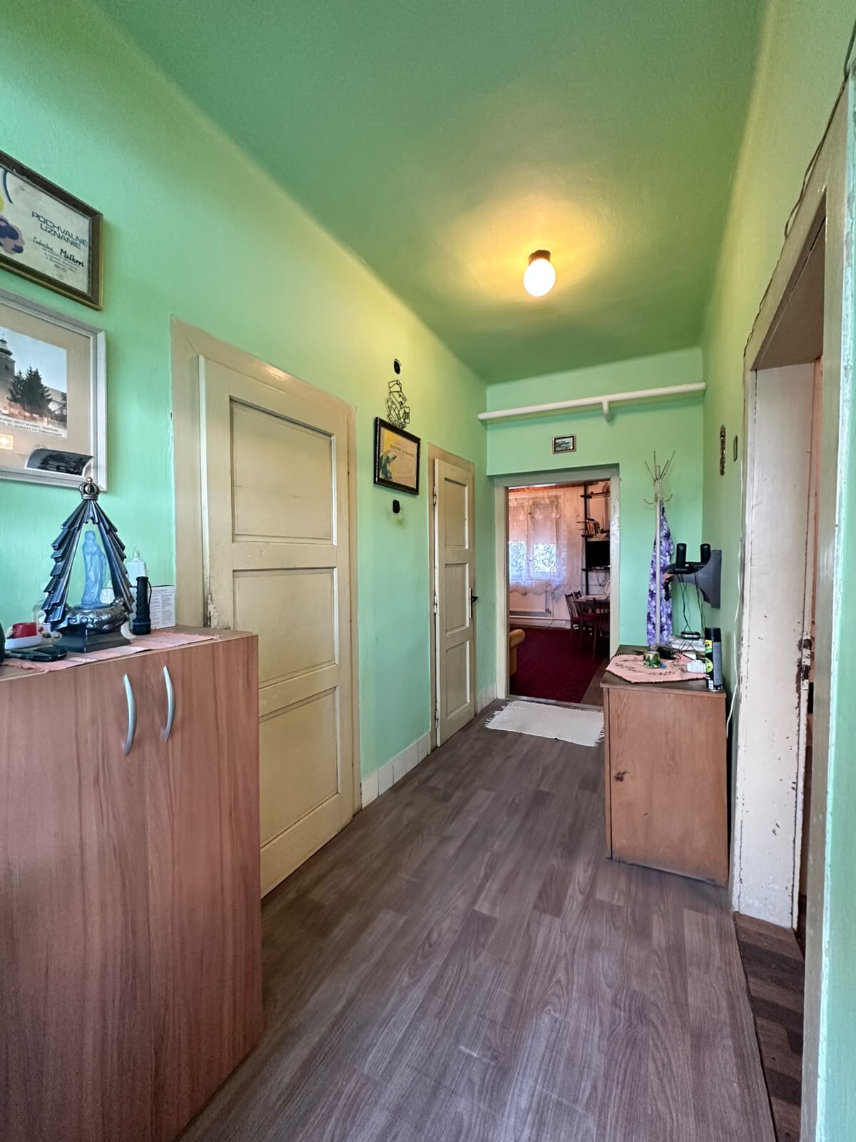 Útulný domček vhodný na kompletnú rekonštrukciu v tichej lokalite — foto 7