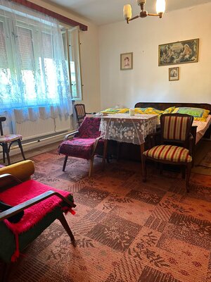 Útulný domček vhodný na kompletnú rekonštrukciu v tichej lokalite — foto 4