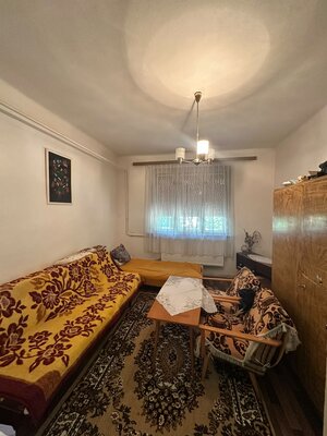 Útulný domček vhodný na kompletnú rekonštrukciu v tichej lokalite — foto 5