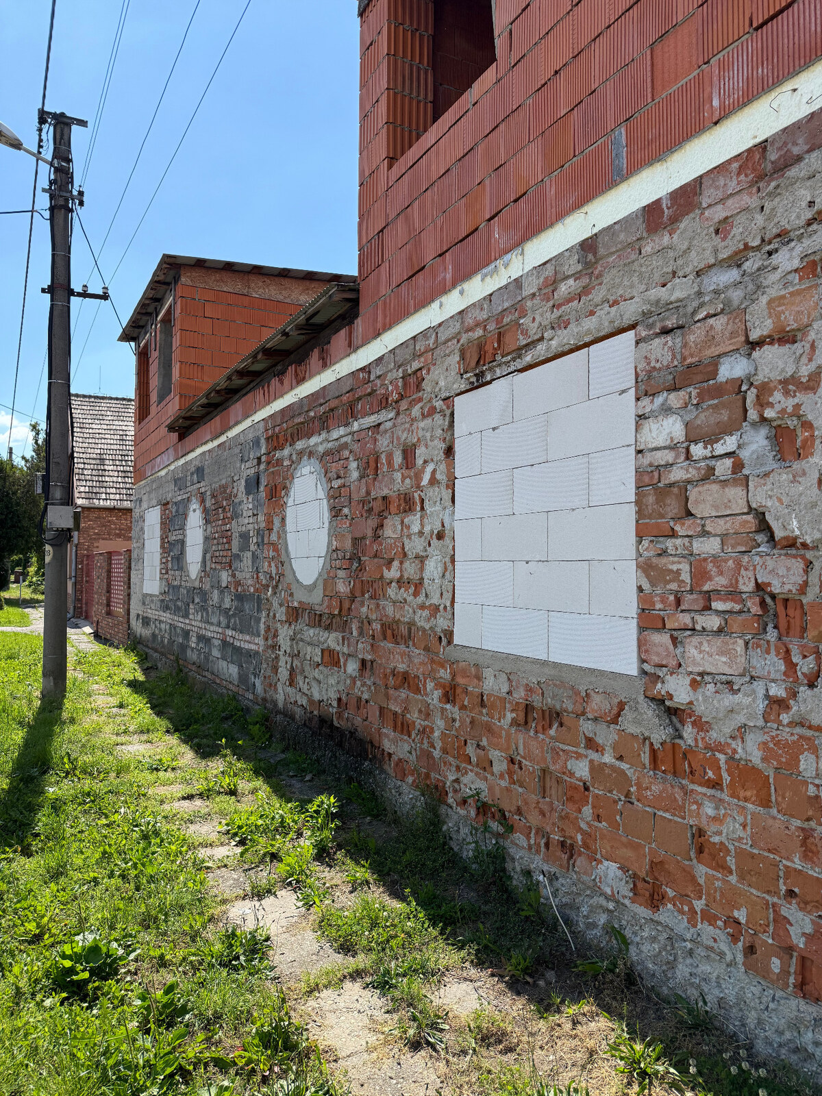 Rodinný dom / Stavebný pozemok - Kuzmányho ulica ( 12.ulica ) Levice — foto 12