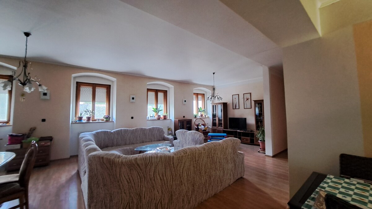 Reštaurácia s 6 izb. bytom a záhradou, celkom 700 m2, Kremnica SM-890 — foto 10