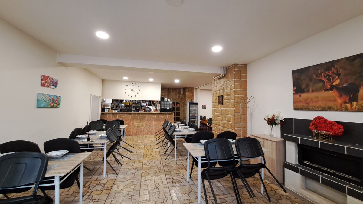 Reštaurácia s 6 izb. bytom a záhradou, celkom 700 m2, Kremnica SM-890 — foto 3