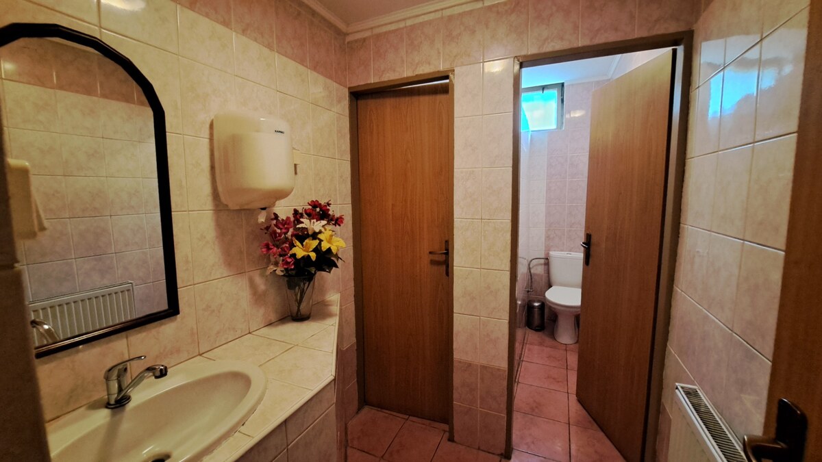 Reštaurácia s 6 izb. bytom a záhradou, celkom 700 m2, Kremnica SM-890 — foto 8
