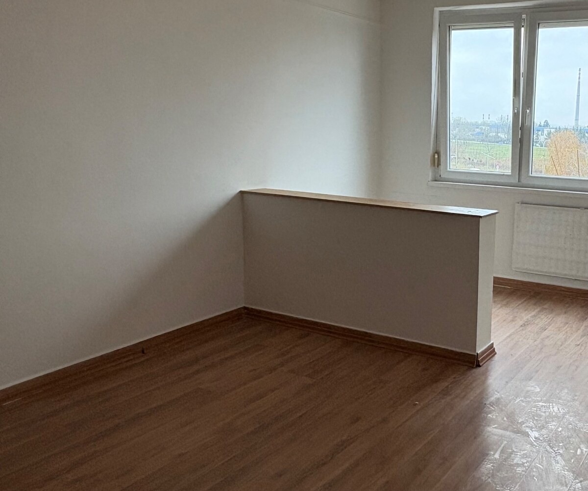 Slnečný 2-izbový byt vo vynikajúcej lokalite – stačí dokončiť kuchyňu — foto 4