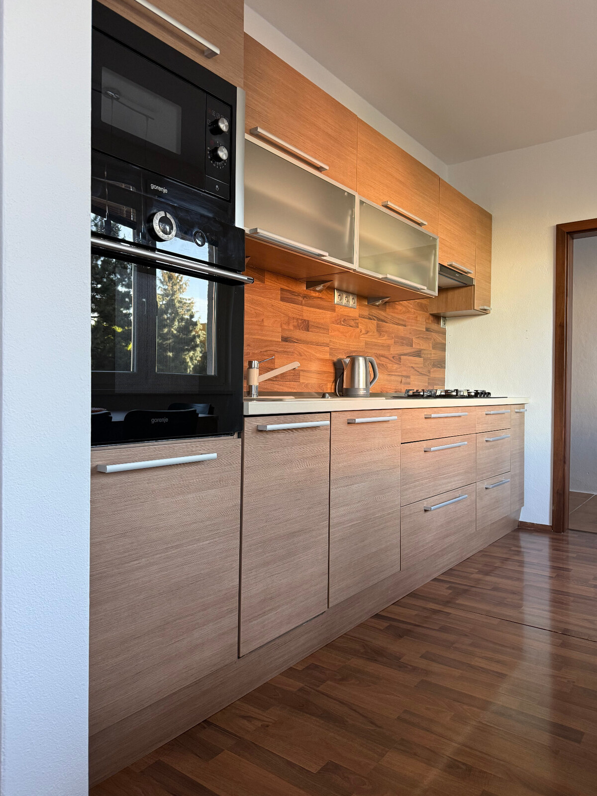 Prenájom 3-izb. byt Ku Bratke - zariadený — foto 2