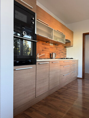 Prenájom 3-izb. byt Ku Bratke - zariadený — foto 2