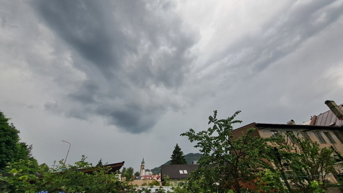 Reštaurácia s 6 izbovým bytom a záhradou, celkom 700 m2, Kremnica — foto 19