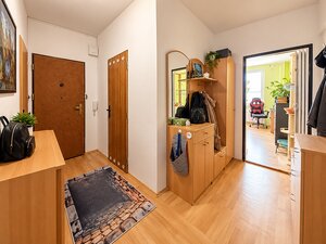 DVOJIZBOVÝ BYT V TOPOĽČANOCH – 62 m² A VÝBORNÁ LOKALITA — foto 8