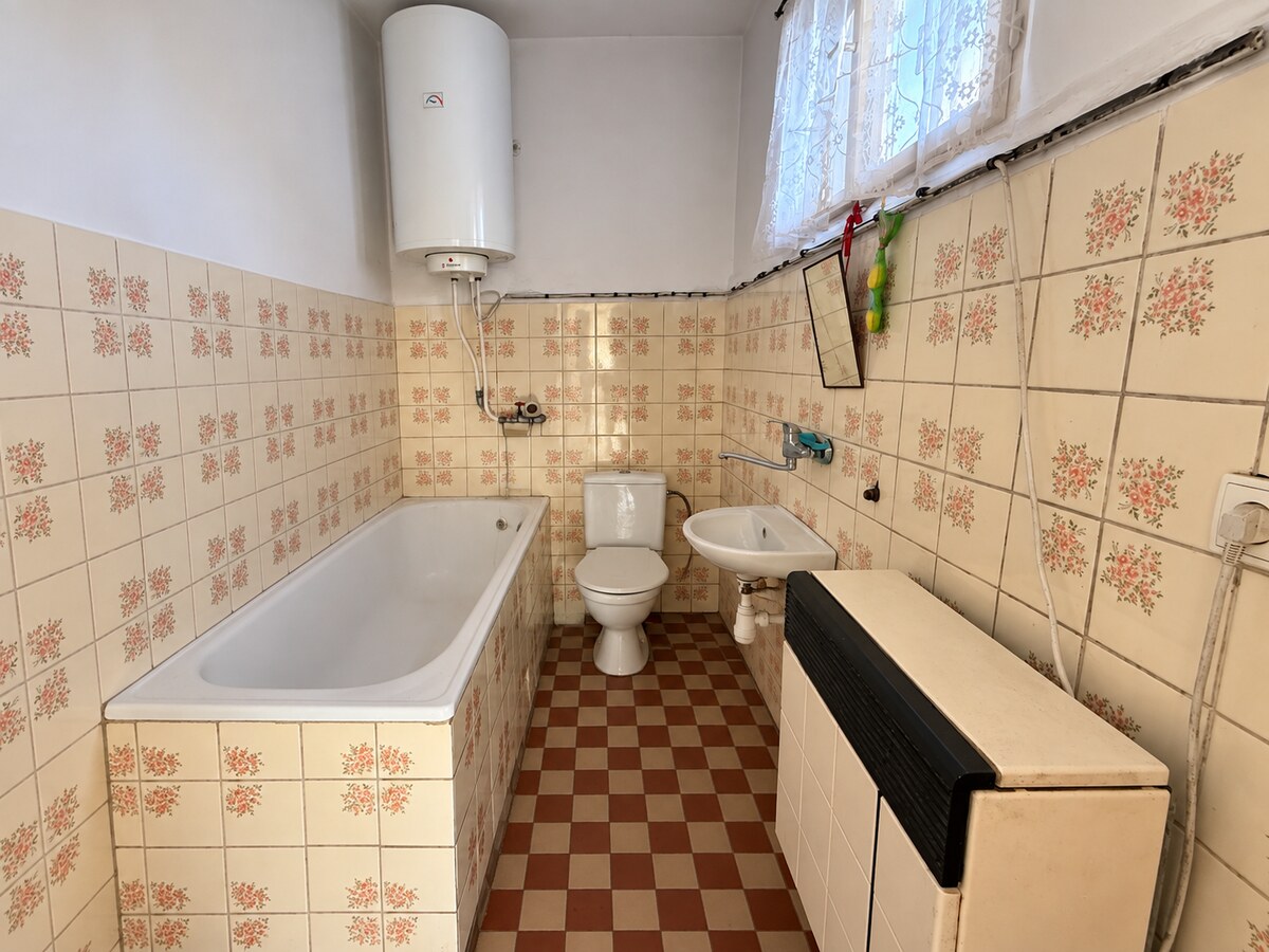 RODINNÝ DOM V PÔVODNOM STAVE NA POZEMKU 1 430 m² – KOVARCE — foto 12