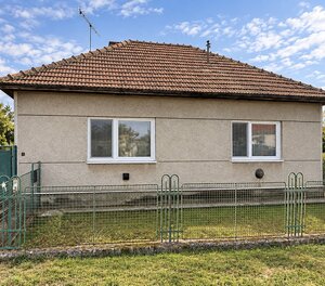 RODINNÝ DOM V PÔVODNOM STAVE NA POZEMKU 1 430 m² – KOVARCE — foto 1