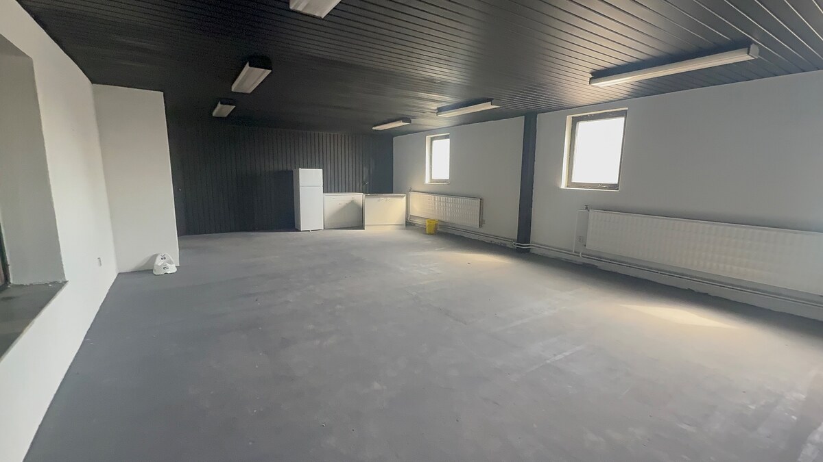 SKLADOVÁ HALA NA PRENÁJOM – 350 m² | PRÍSTUP 24/7 | VEĽKÁ BRÁNA — foto 2