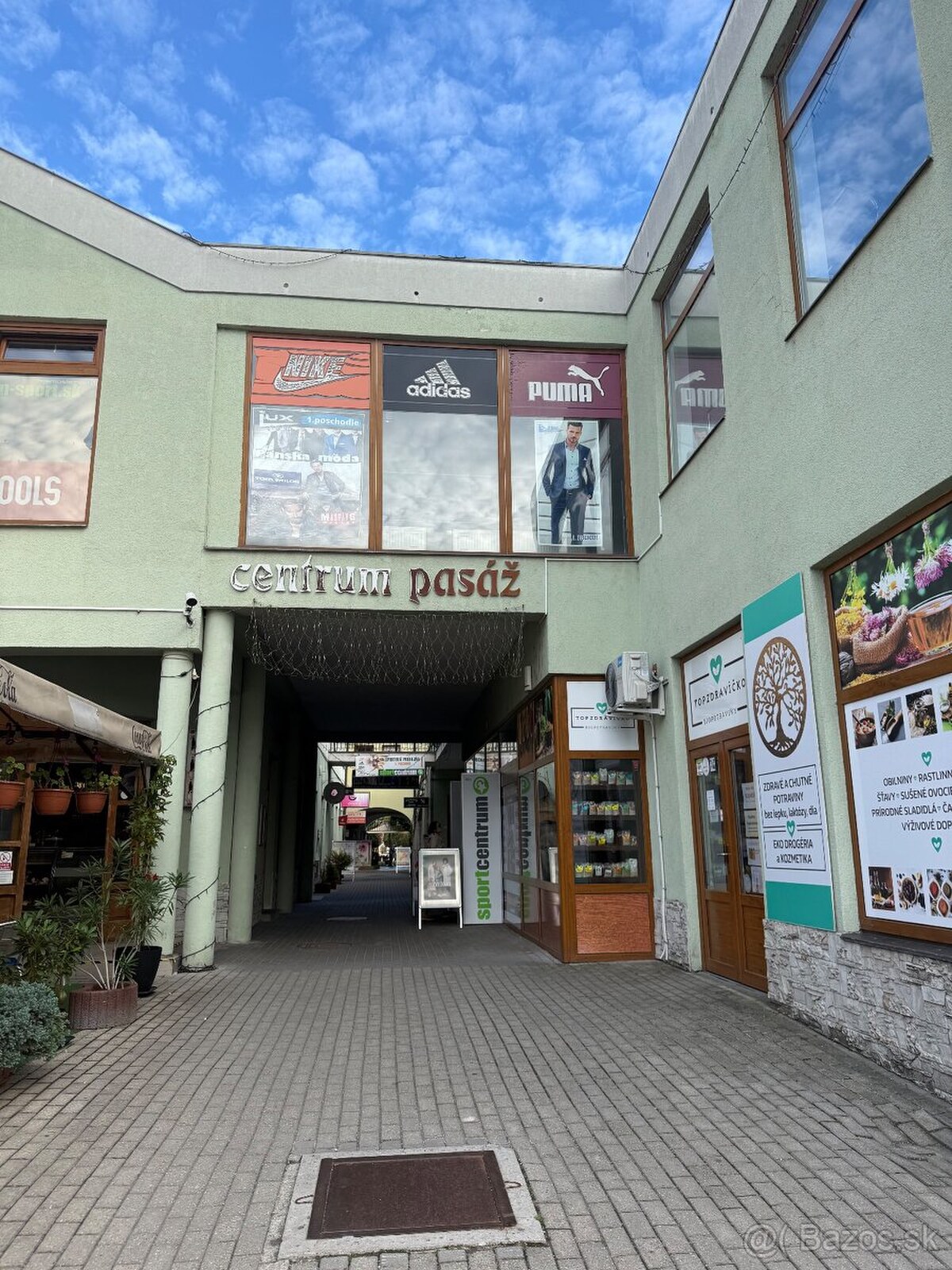 Lukratívny obchodný priestor v Centre Topolčian — foto 7
