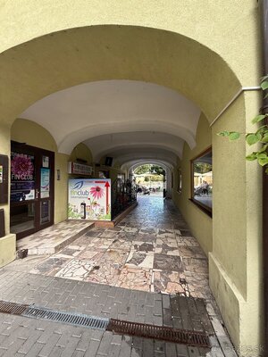 Zariadená piváreň, vináreň , bar, reštaurácia CENTRUM  MESTA — foto 5
