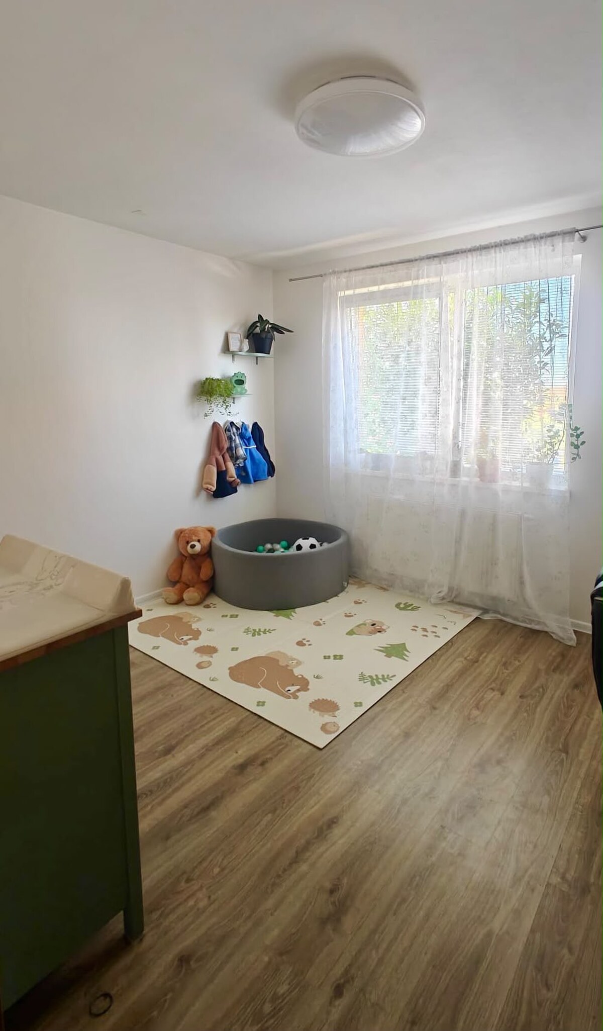 VEĽKÝ 3-IZBOVÝ BYT S BALKÓNOM A PARKOVANÍM – VEĽKÝ LAPÁŠ — foto 7