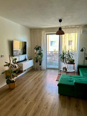 VEĽKÝ 3-IZBOVÝ BYT S BALKÓNOM A PARKOVANÍM – VEĽKÝ LAPÁŠ — foto 1