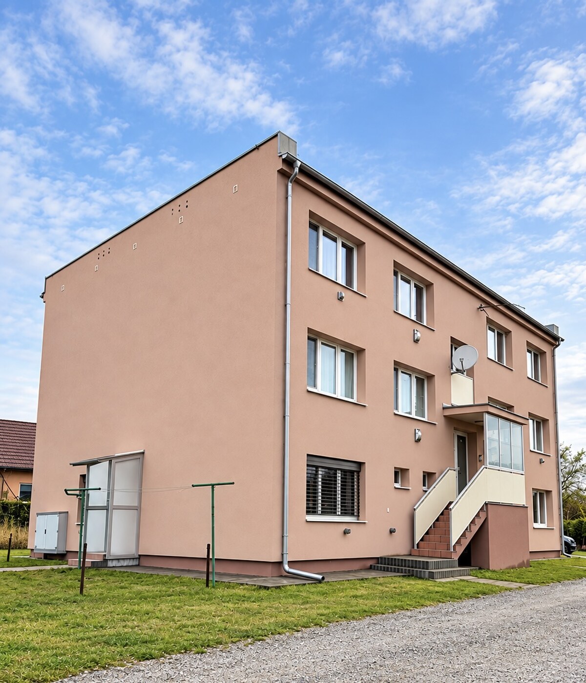 3-IZBOVÝ BYT V LUDANICIACH – 75 m², BALKÓN, GARÁŽ, ZÁHRADKA — foto 12
