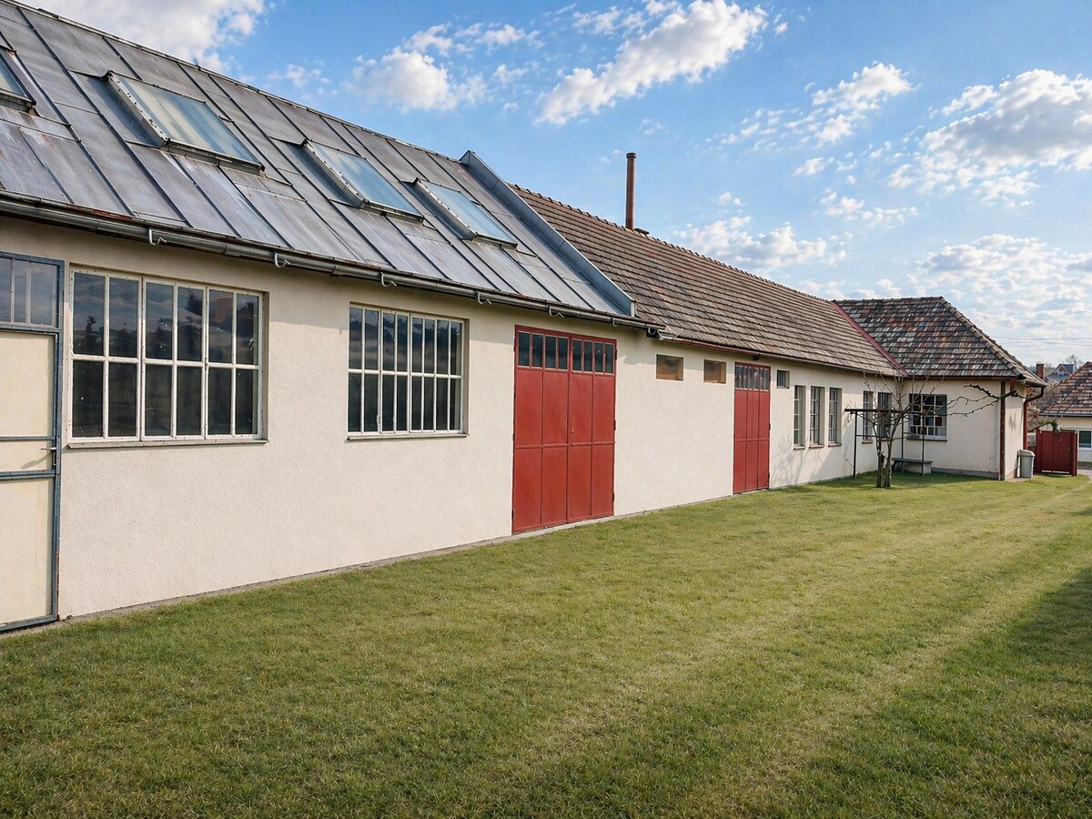 Rodinný dom  Velušovce: pozemok 3 670 m²+ stolárska dielňa — foto 2