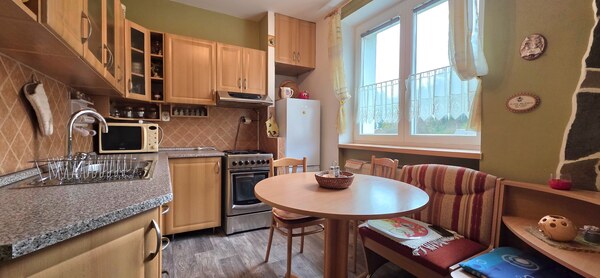 SLOVREAL - na predaj 3 izbový byt Vyhne, 63 m2
