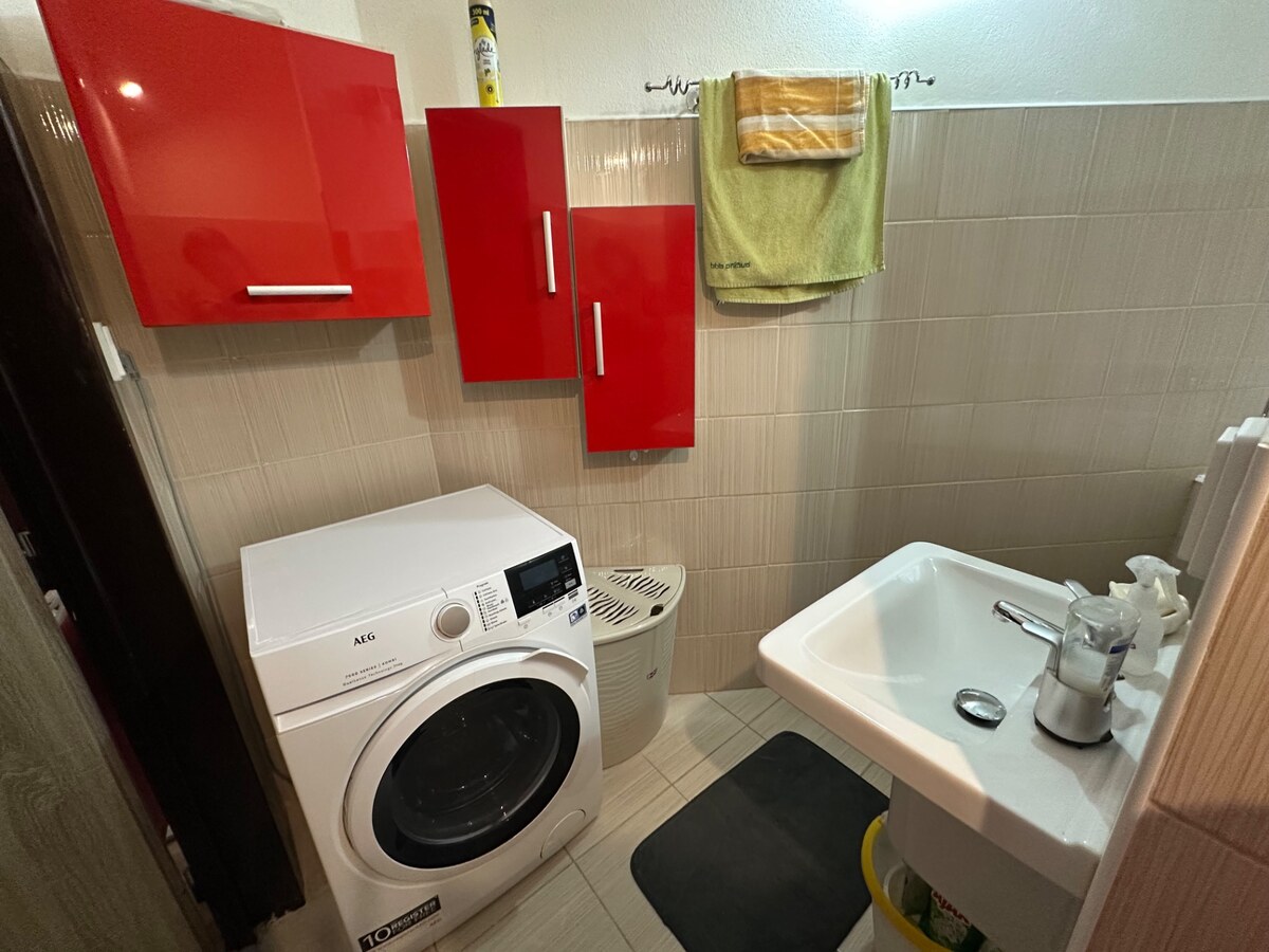 SLOVREAL - na predaj 3-izbový priestranný byt Levice, 84m2 — foto 9