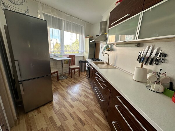 SLOVREAL - na predaj 3-izbový priestranný byt Levice, 84m2