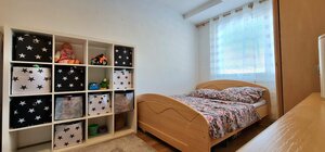PRIESTRANNÝ 4-IZBOVÝ BYT S LOGGIOU — foto 2