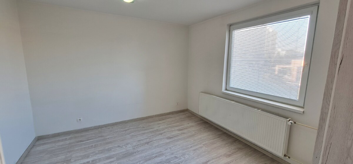 SLOVREAL - predaj 2 izbový byt Žiar nad Hronom, 46 m2 — foto 3