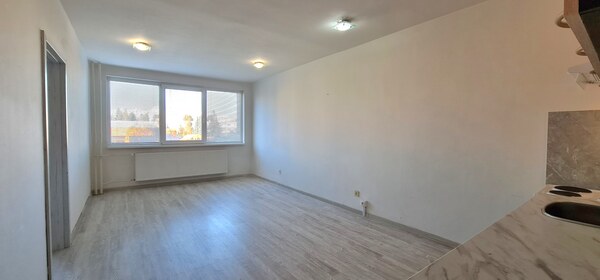 SLOVREAL - predaj 2 izbový byt Žiar nad Hronom, 46 m2