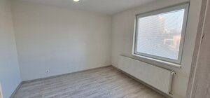 SLOVREAL - predaj 2 izbový byt Žiar nad Hronom, 46 m2 — foto 3