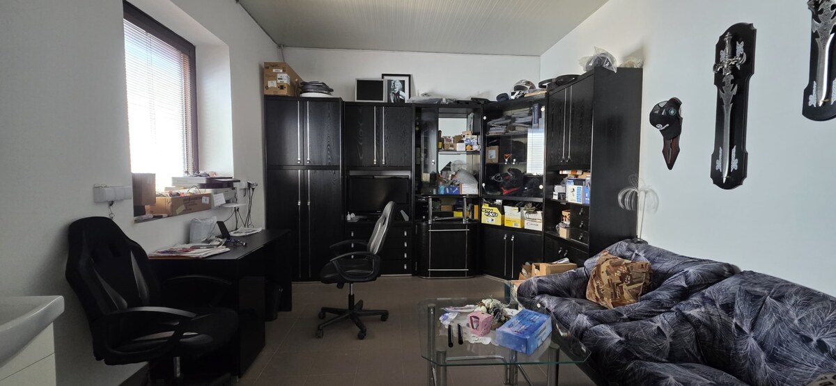 SLOVREAL - na predaj multifunkčný areál s dvorom Handlová, 1473 m2 — foto 10