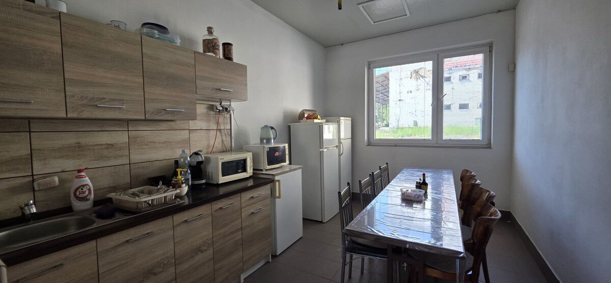 SLOVREAL - na predaj multifunkčný areál s dvorom Handlová, 1473 m2 — foto 11