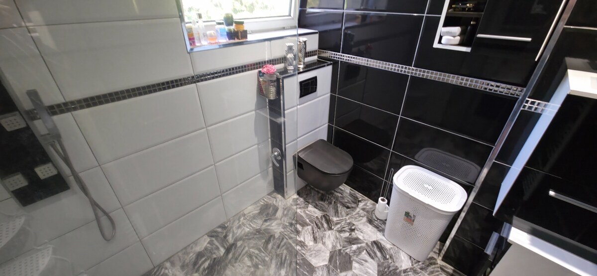 SLOVREAL - Predaj rodinného domu - v meste Handlová — foto 13