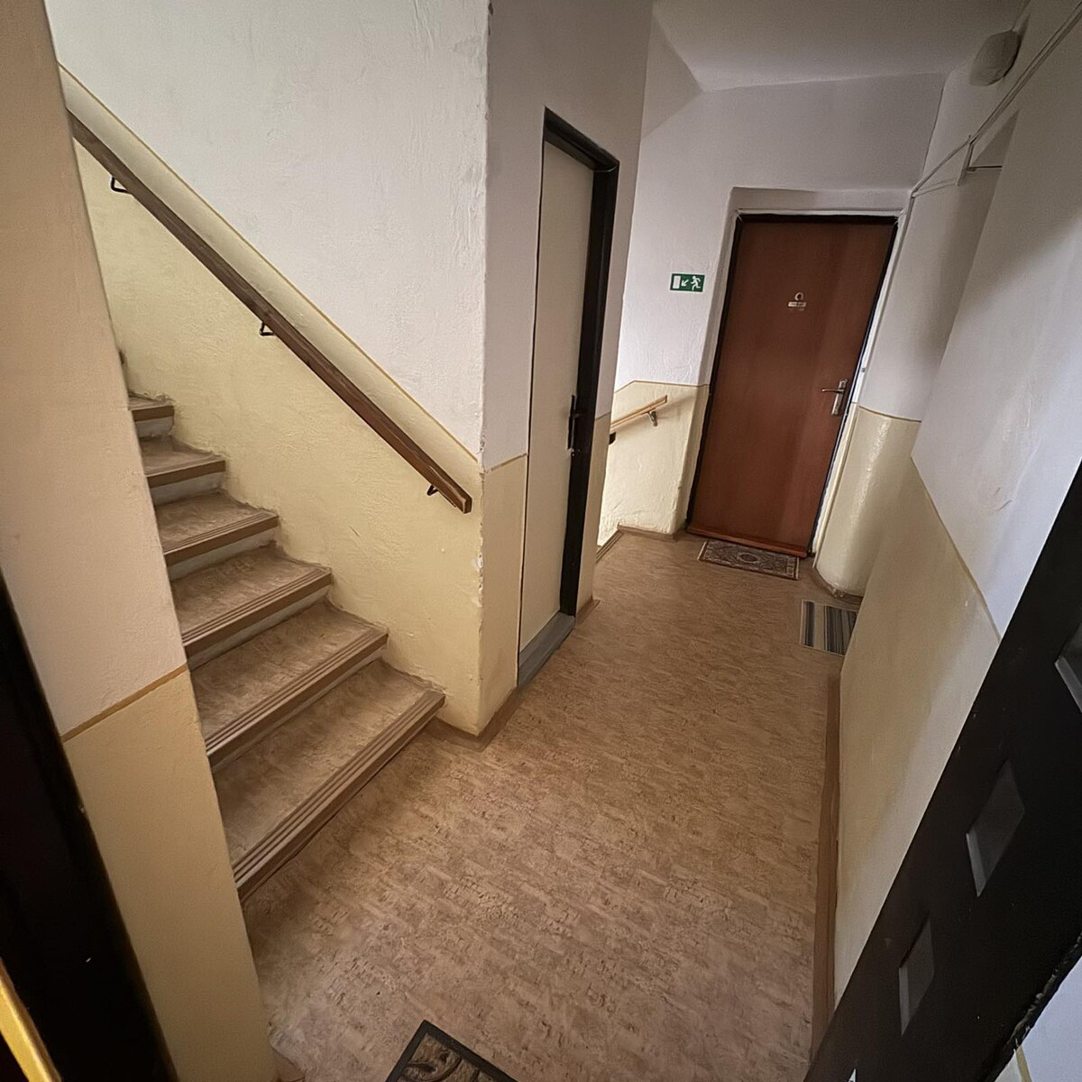 Poctivá tehla, priestor a ideálne 1. poschodie  Šahy — foto 17