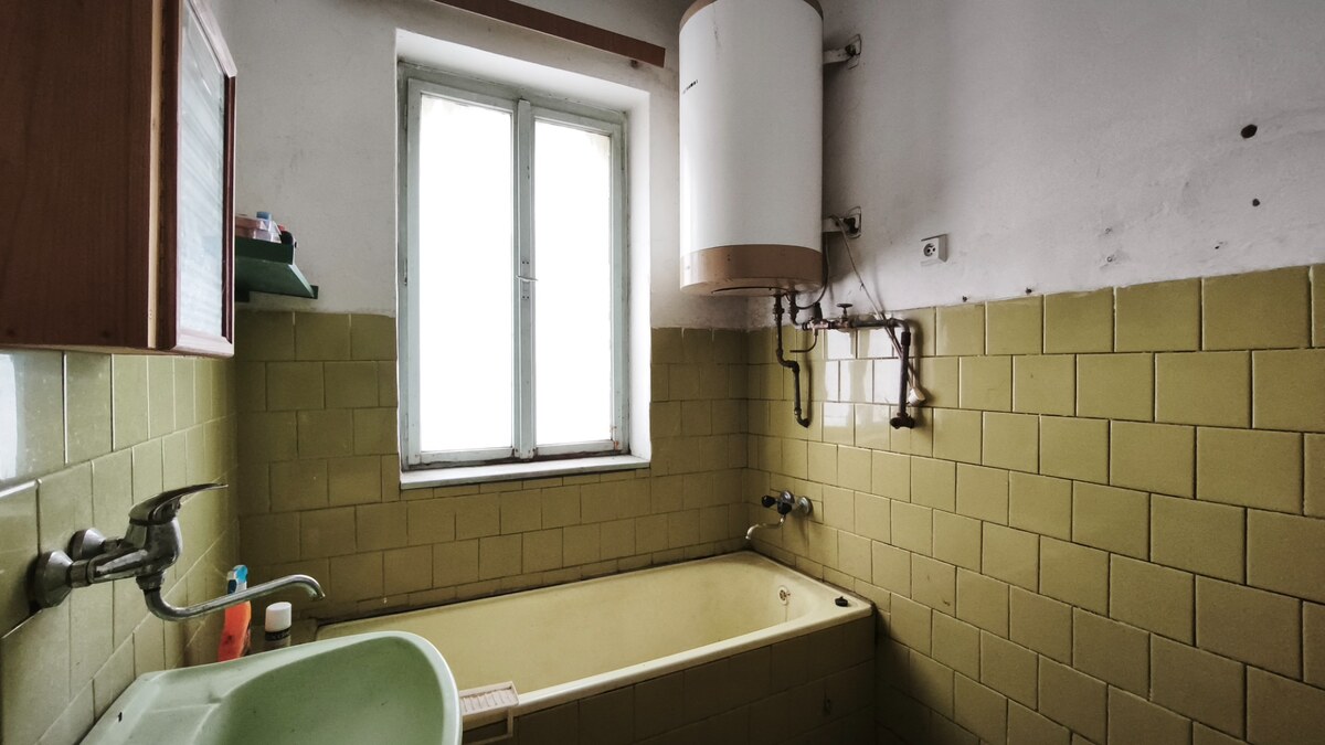 Veľkoryso riešený 4-bytový rodinný dom s letnou kuchyňou a hospodársko — foto 10
