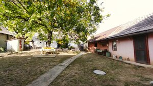 Veľkoryso riešený 4-bytový rodinný dom s letnou kuchyňou a hospodársko — foto 14