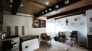 Veľkoryso riešený 4-bytový rodinný dom s letnou kuchyňou a hospodársko — foto 15