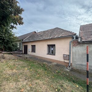 5-izbový dom na Petőfiho ulici v Šahách — foto 1