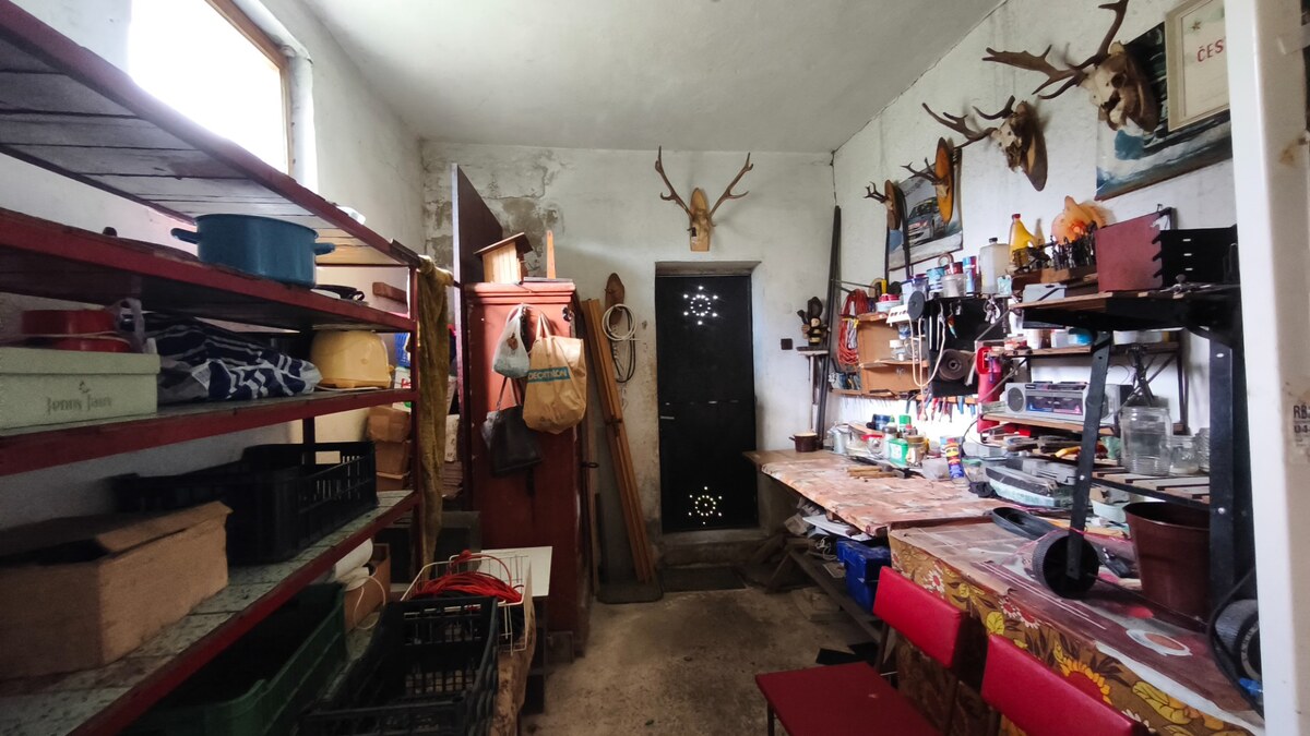MIMORIADNE ZNÍŽENÁ CENA! Priestranný 6-izbový RD, Nenince, V. Krtíš. — foto 14