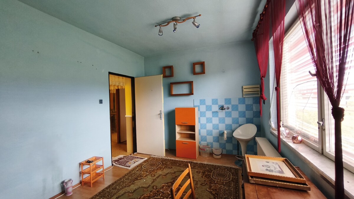 MIMORIADNE ZNÍŽENÁ CENA! Priestranný 6-izbový RD, Nenince, V. Krtíš. — foto 19