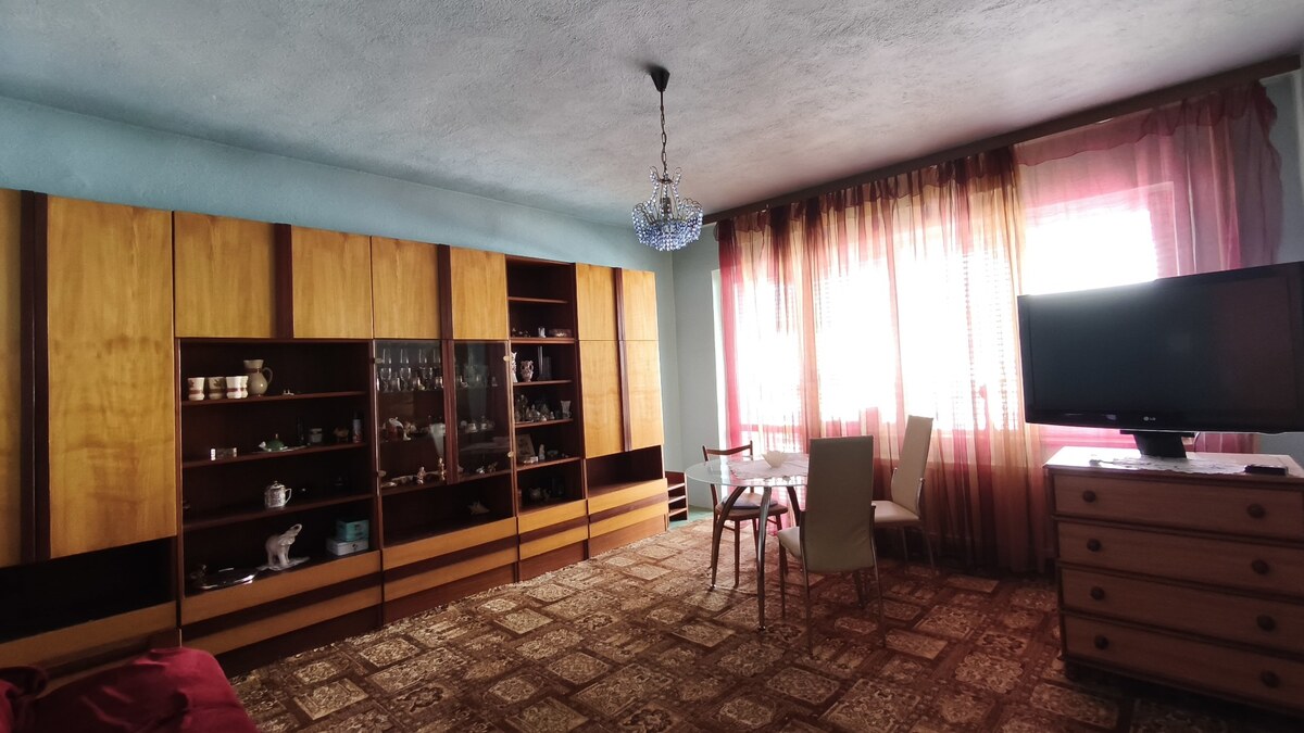 MIMORIADNE ZNÍŽENÁ CENA! Priestranný 6-izbový RD, Nenince, V. Krtíš. — foto 9