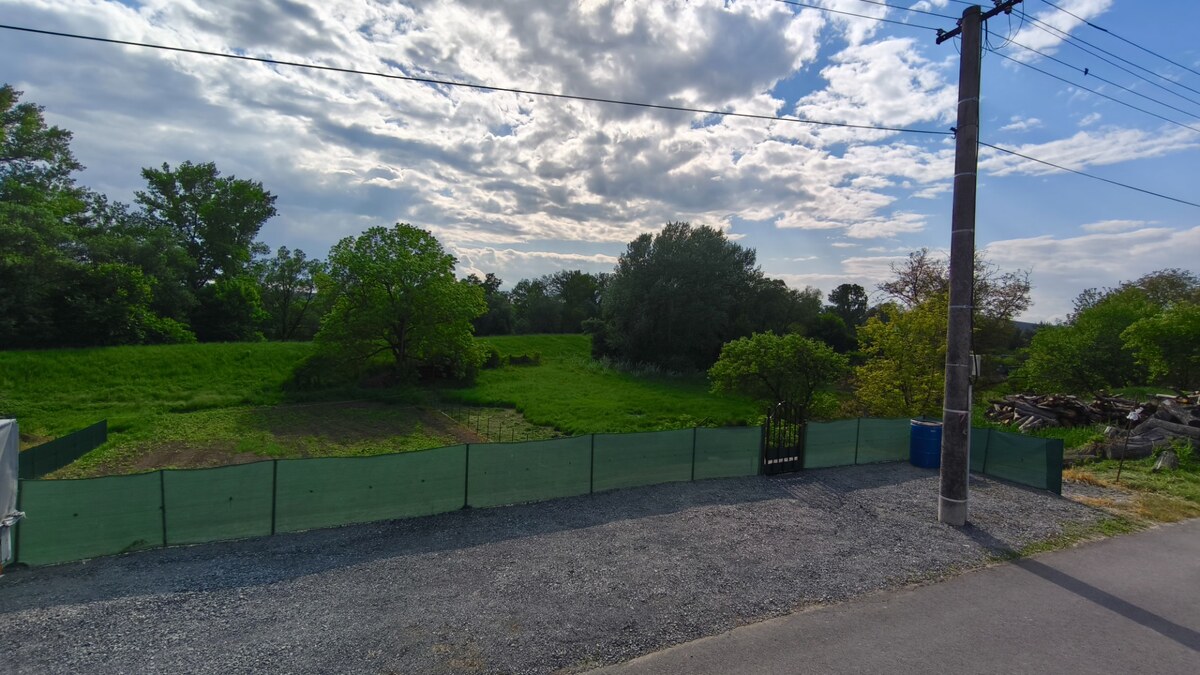 Stavebný pozemok so záhradou (1219 m2), Selešťany, okr. V. Krtíš. — foto 2