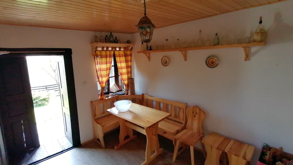 Dva vidiecke domy na pozemku 1,6ha D. Strehová (Prieloh), V. Krtíš. — foto 13