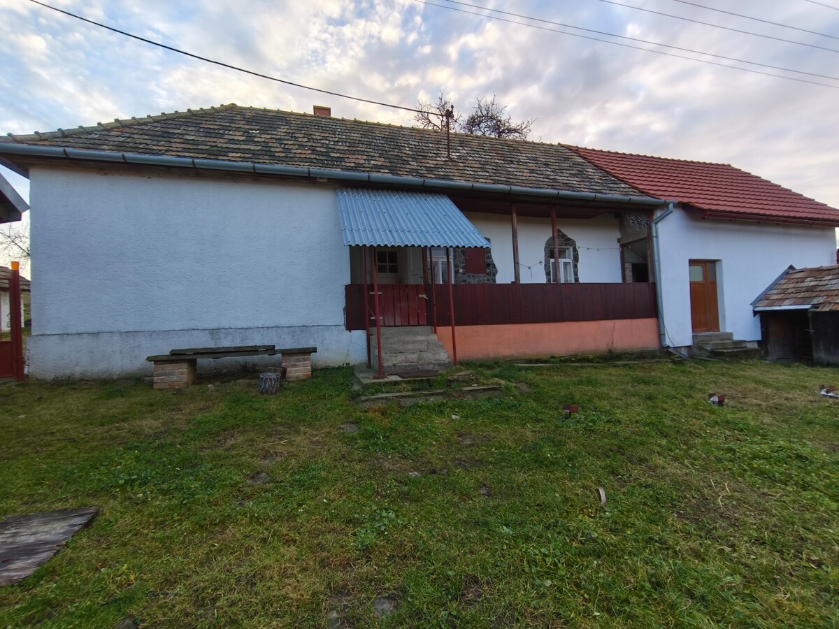 Farmárska usadlosť v osade Prieloh, okr. V. Krtíš. — foto 14