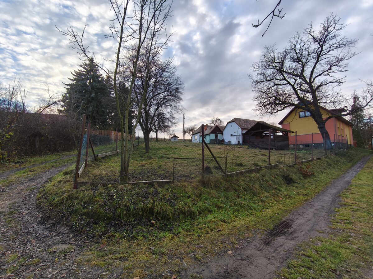 Farmárska usadlosť v osade Prieloh, okr. V. Krtíš. — foto 4