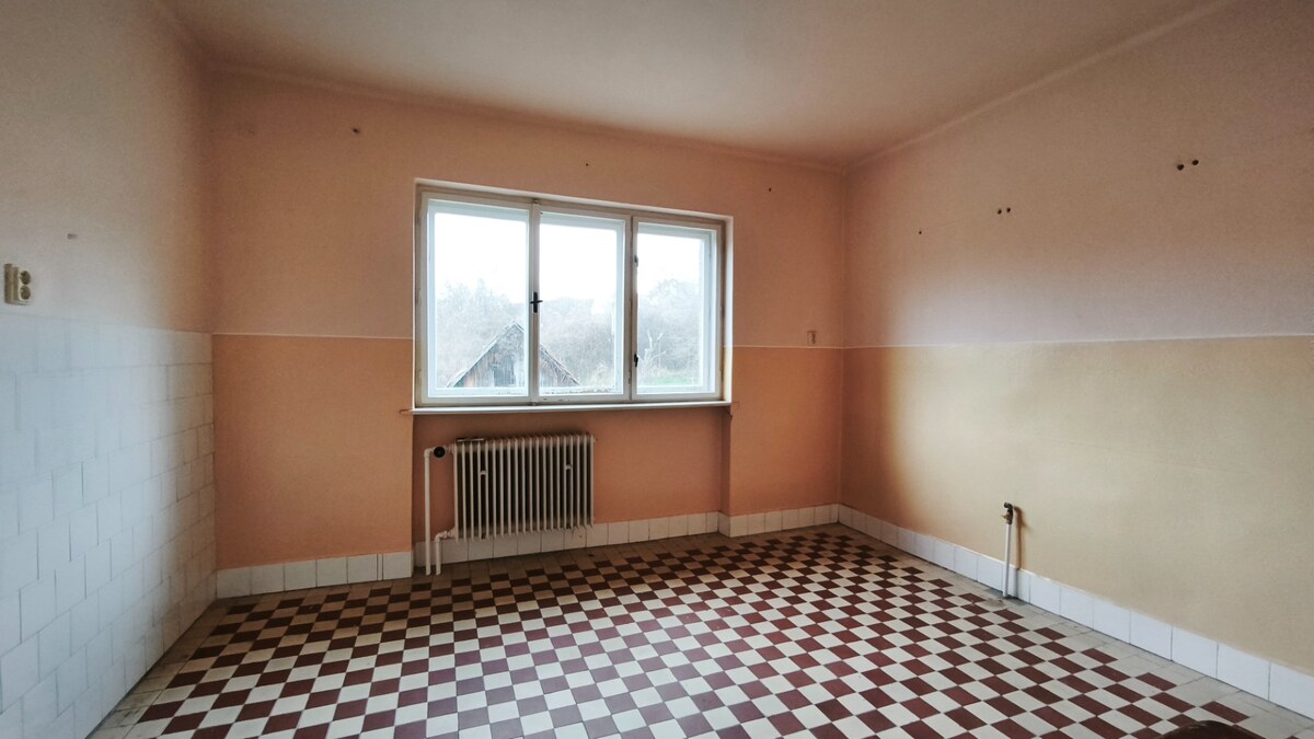 Znížená cena!!! Priestranný RD v obci Čebovce, okr. V. Krtíš. — foto 6
