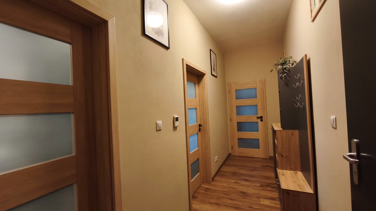Na prenájom 2-izbový byt s balkónom, Kaskády, Veľký Krtíš. — foto 17