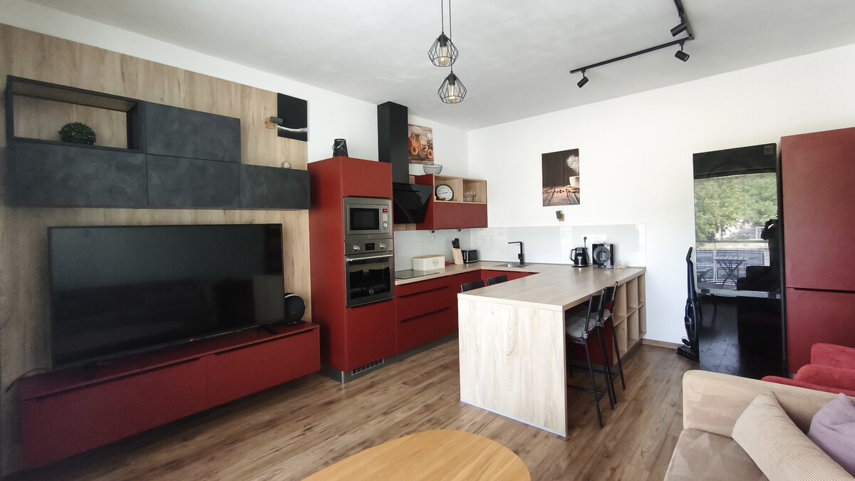 Na prenájom 2-izbový byt s balkónom, Kaskády, Veľký Krtíš. — foto 3