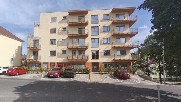 Na prenájom 2-izbový byt s balkónom, Kaskády, Veľký Krtíš.
