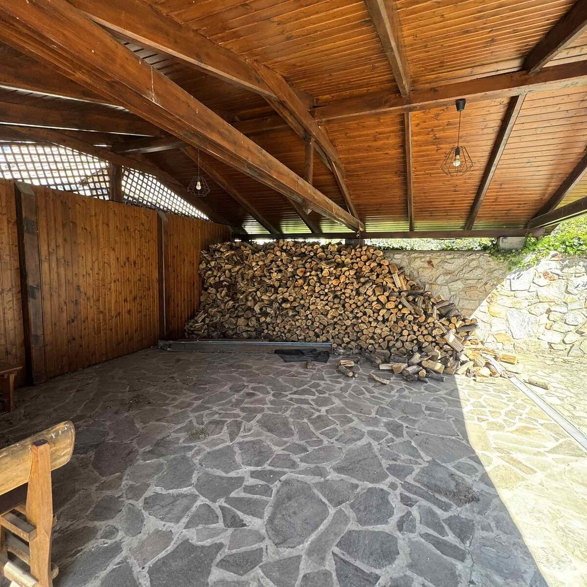 Moderný 4-izbový rodinný dom s garážou a terasou | Plaštovce — foto 11